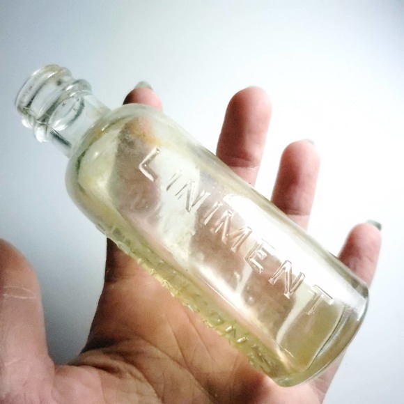 Vintage | Johnsons American Anodyne Liniment - Picture 2 of 7